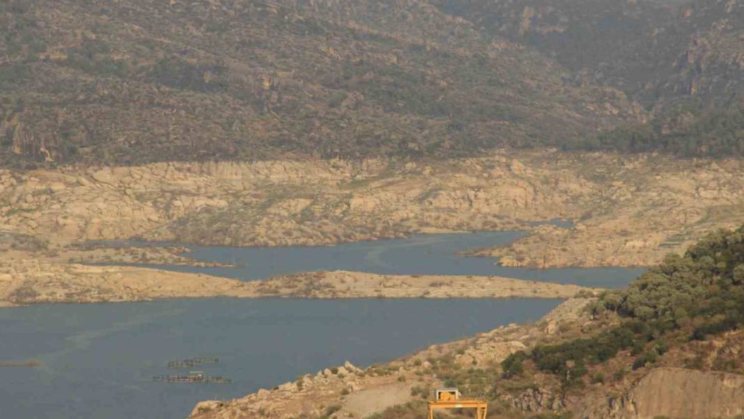 Adnan Menderes Barajı kuraklığın pençesinde: Avrupa'da birinciydi şimdi alarm veriyor 1